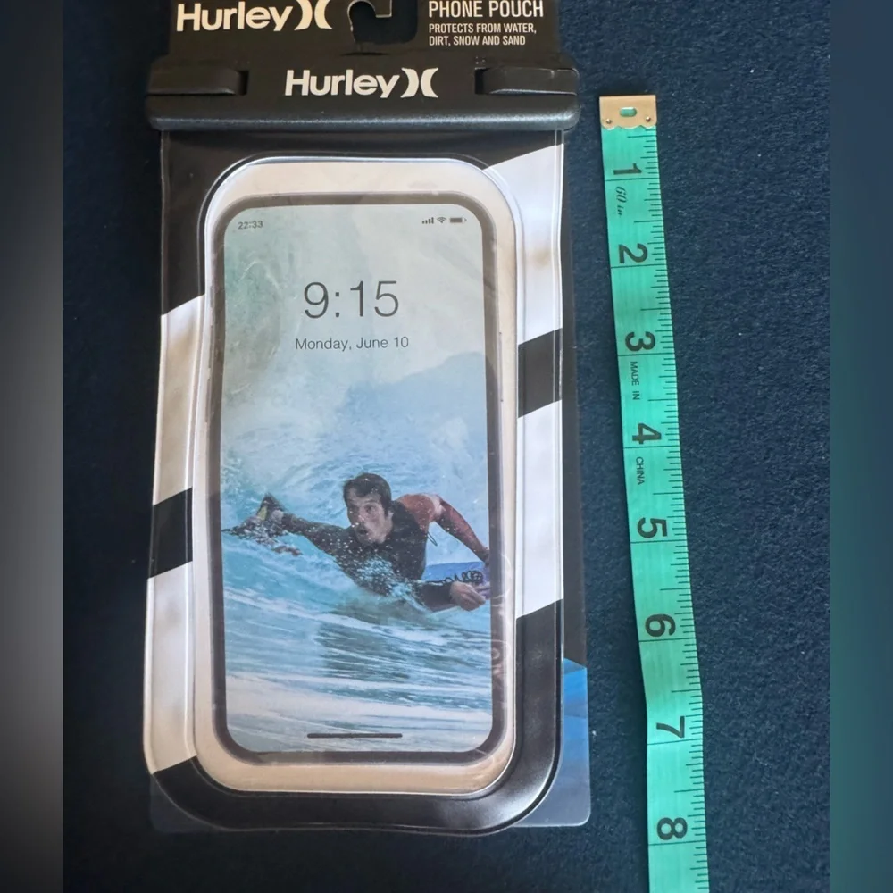 Hurley Waterproof💦 Pouch w/ removable lanyard- Black& white!protect your phone l
